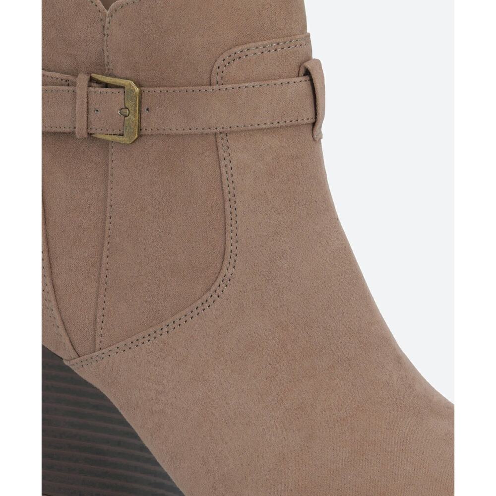 Market & Spruce Serah Suede Wedge Boots 9 Tan Taupe NWOT Ankle Booties Buckle - Picture 5 of 7
